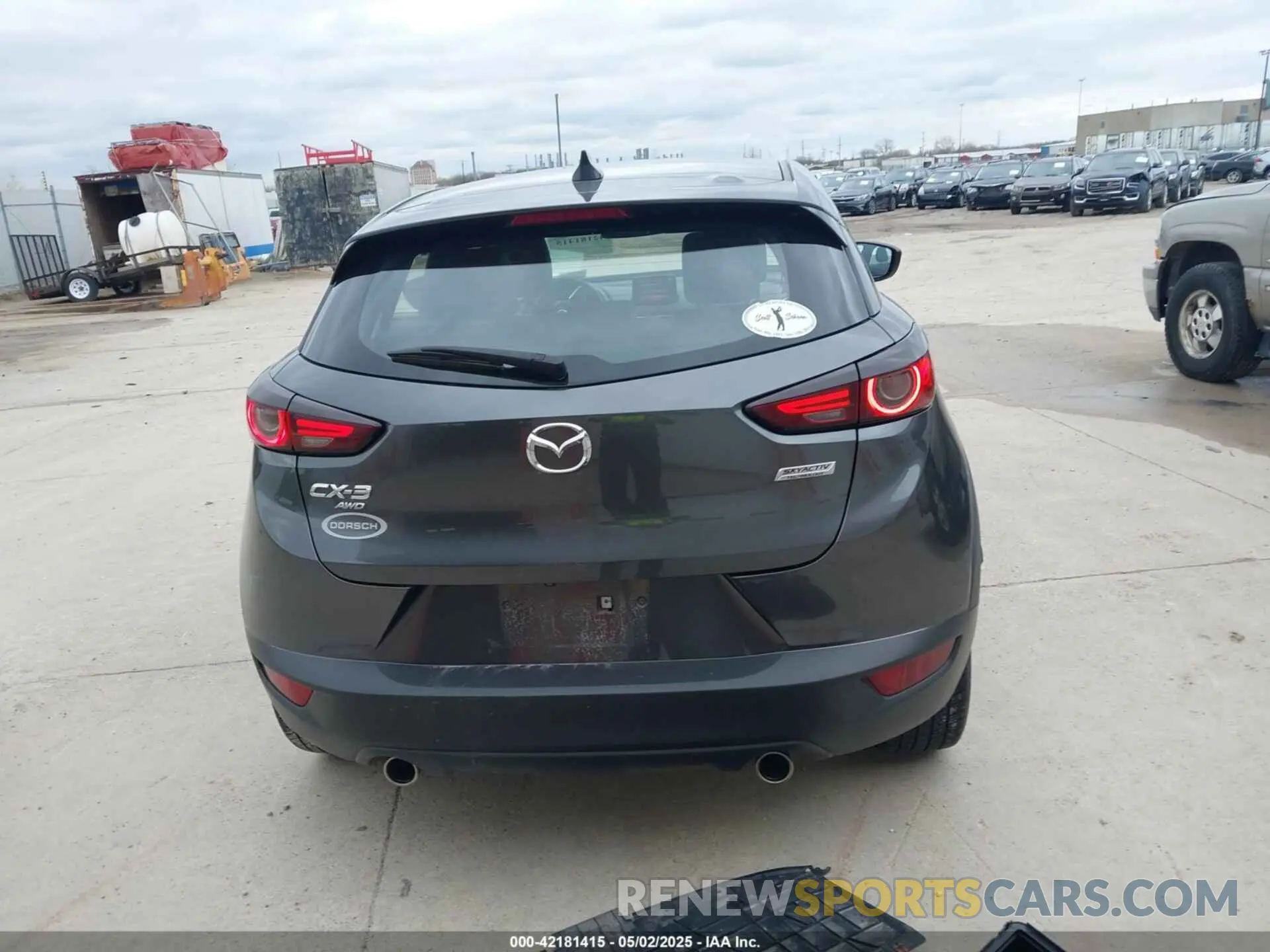 17 Фотография поврежденного автомобиля JM1DKFD72K0450239 MAZDA CX-3 2019