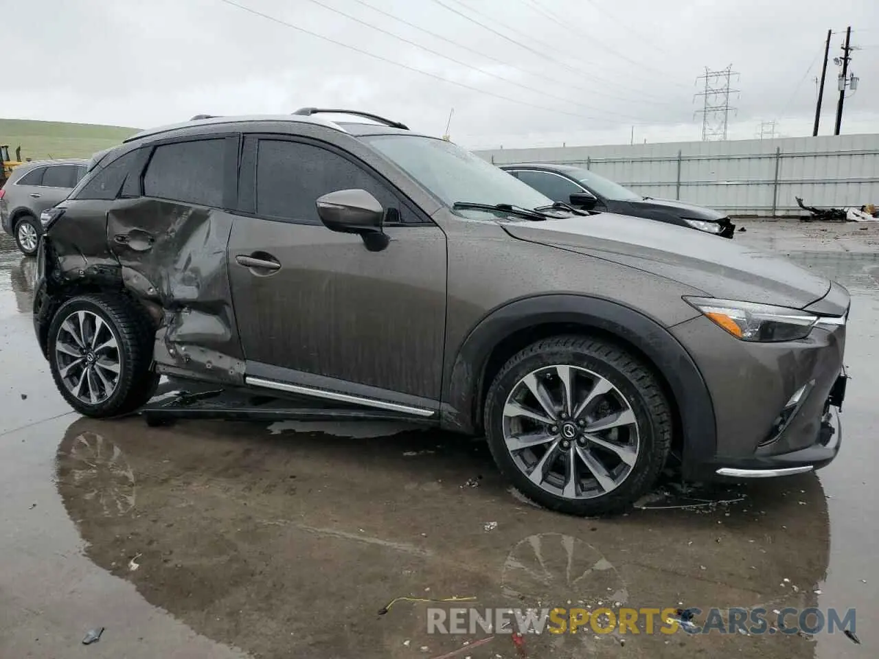 4 Photograph of a damaged car JM1DKFD77K0401716 MAZDA CX-3 2019