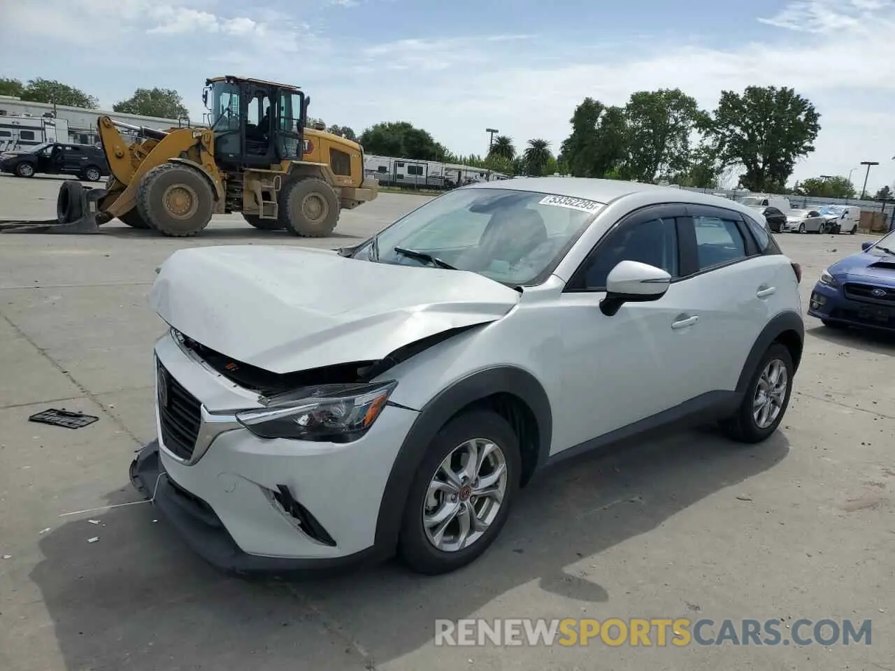 1 Фотография поврежденного автомобиля JM1DKDB74L1474321 MAZDA CX-3 2020