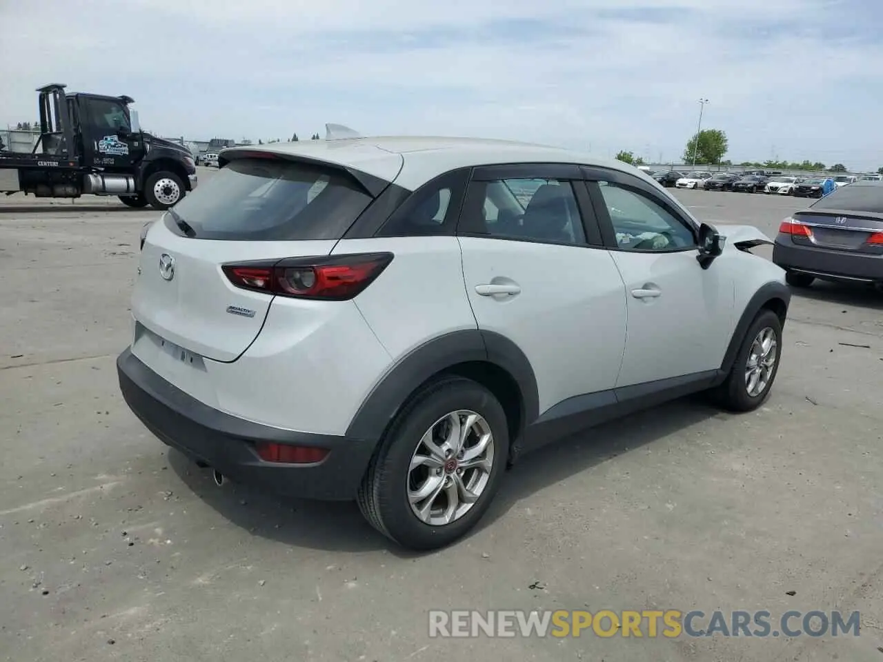 3 Фотография поврежденного автомобиля JM1DKDB74L1474321 MAZDA CX-3 2020