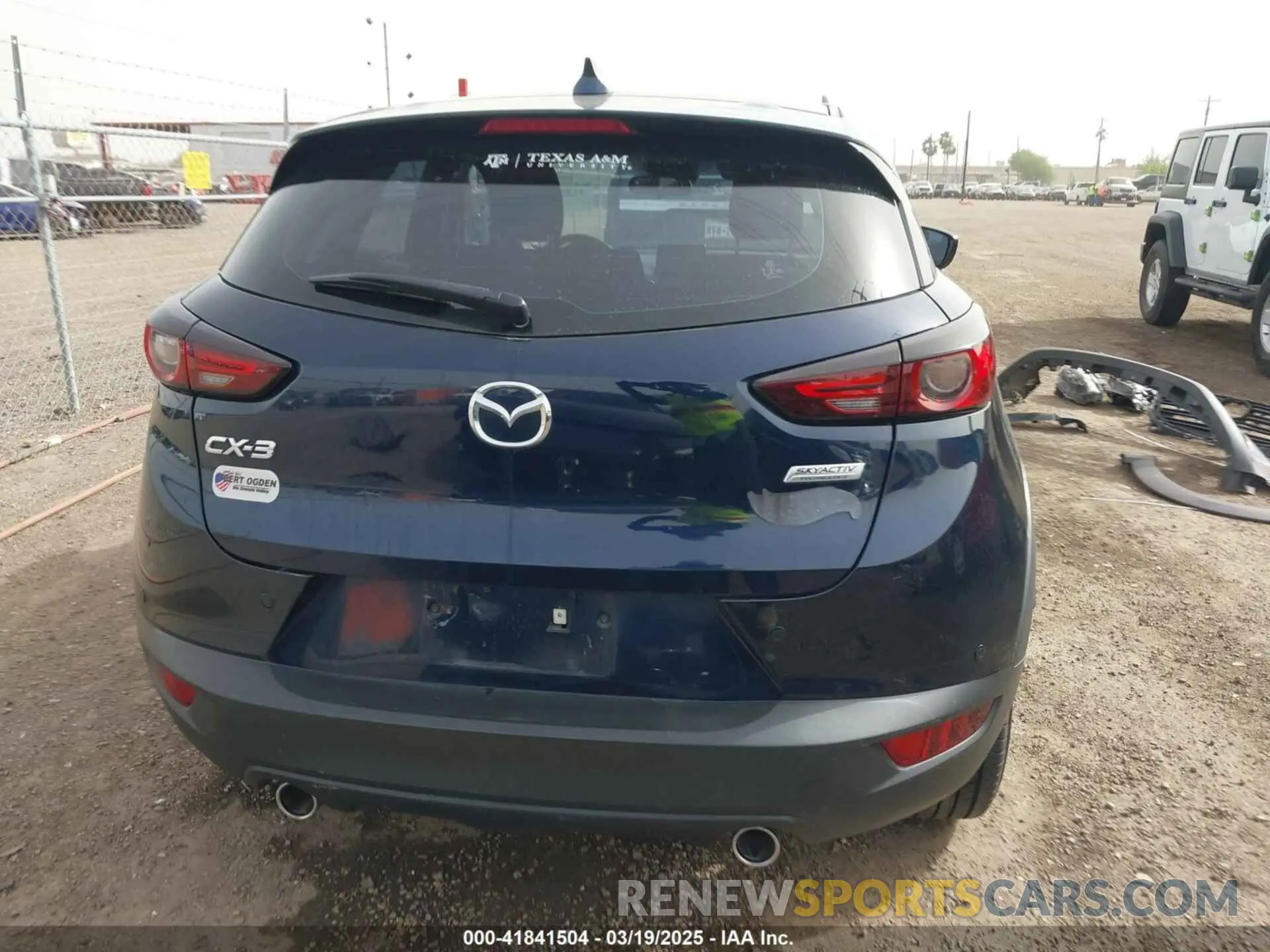 17 Photograph of a damaged car JM1DKDB76L1465765 MAZDA CX-3 2020