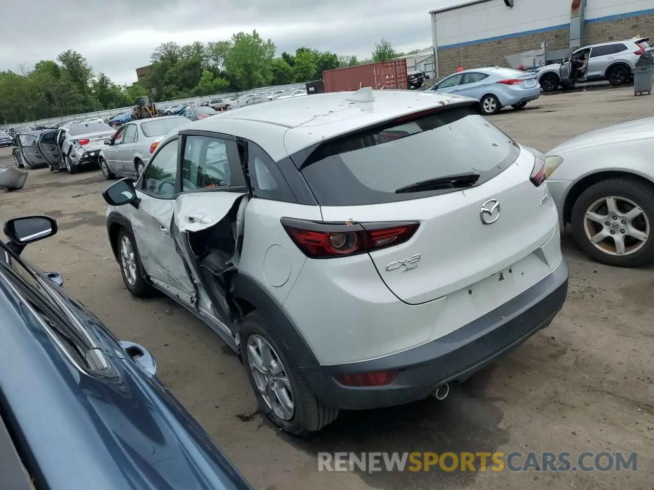 2 Фотография поврежденного автомобиля JM1DKFB75L1474078 MAZDA CX-3 2020