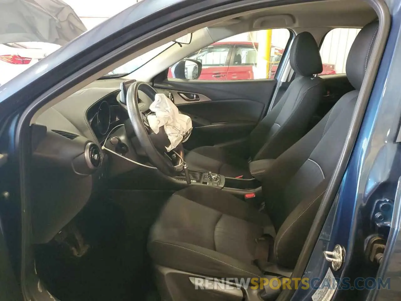 7 Photograph of a damaged car JM1DKFB77L1469383 MAZDA CX-3 2020