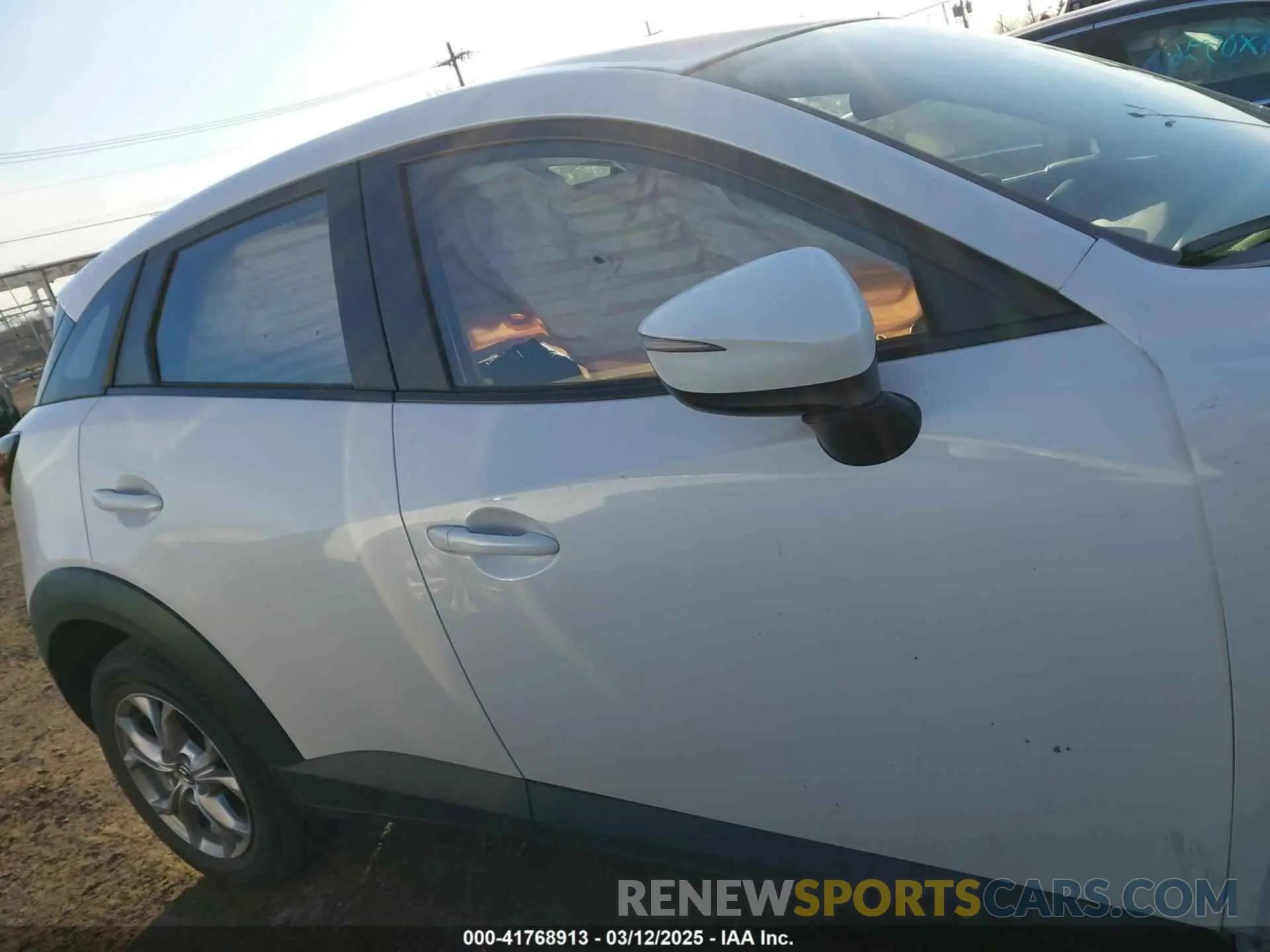 12 Фотография поврежденного автомобиля JM1DKFB79L1473323 MAZDA CX-3 2020
