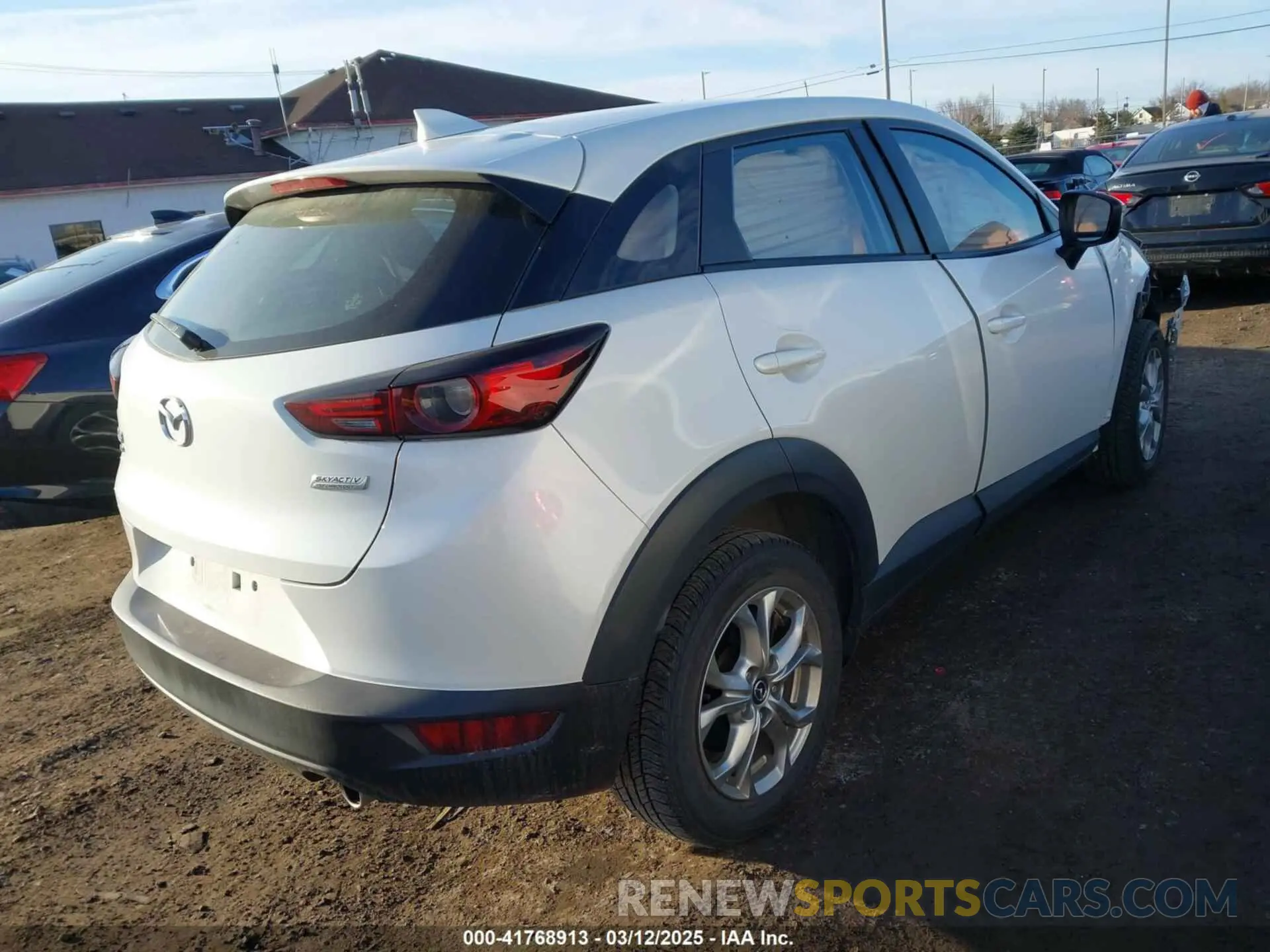 4 Фотография поврежденного автомобиля JM1DKFB79L1473323 MAZDA CX-3 2020