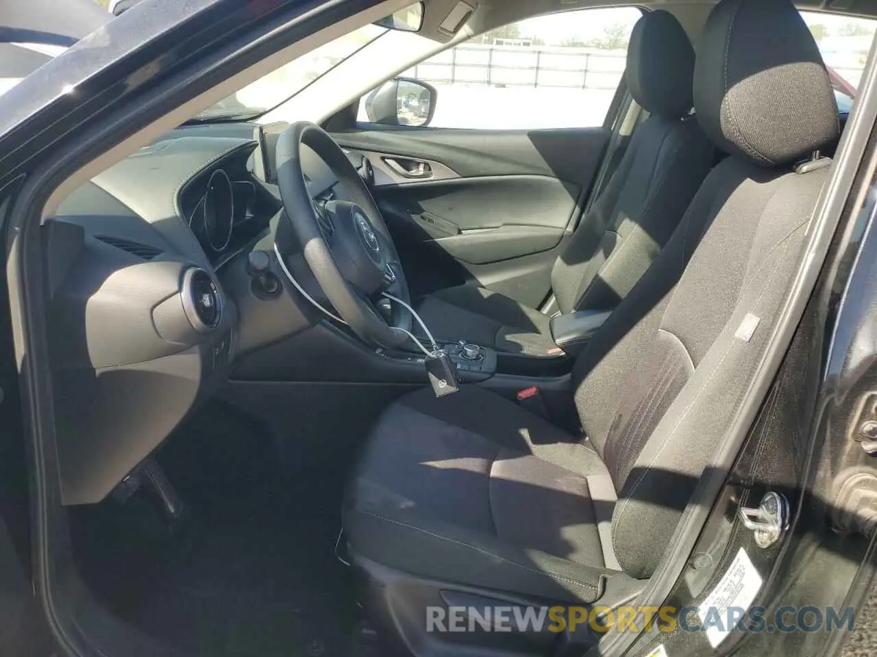7 Фотография поврежденного автомобиля JM1DKDB74M1503916 MAZDA CX-3 2021