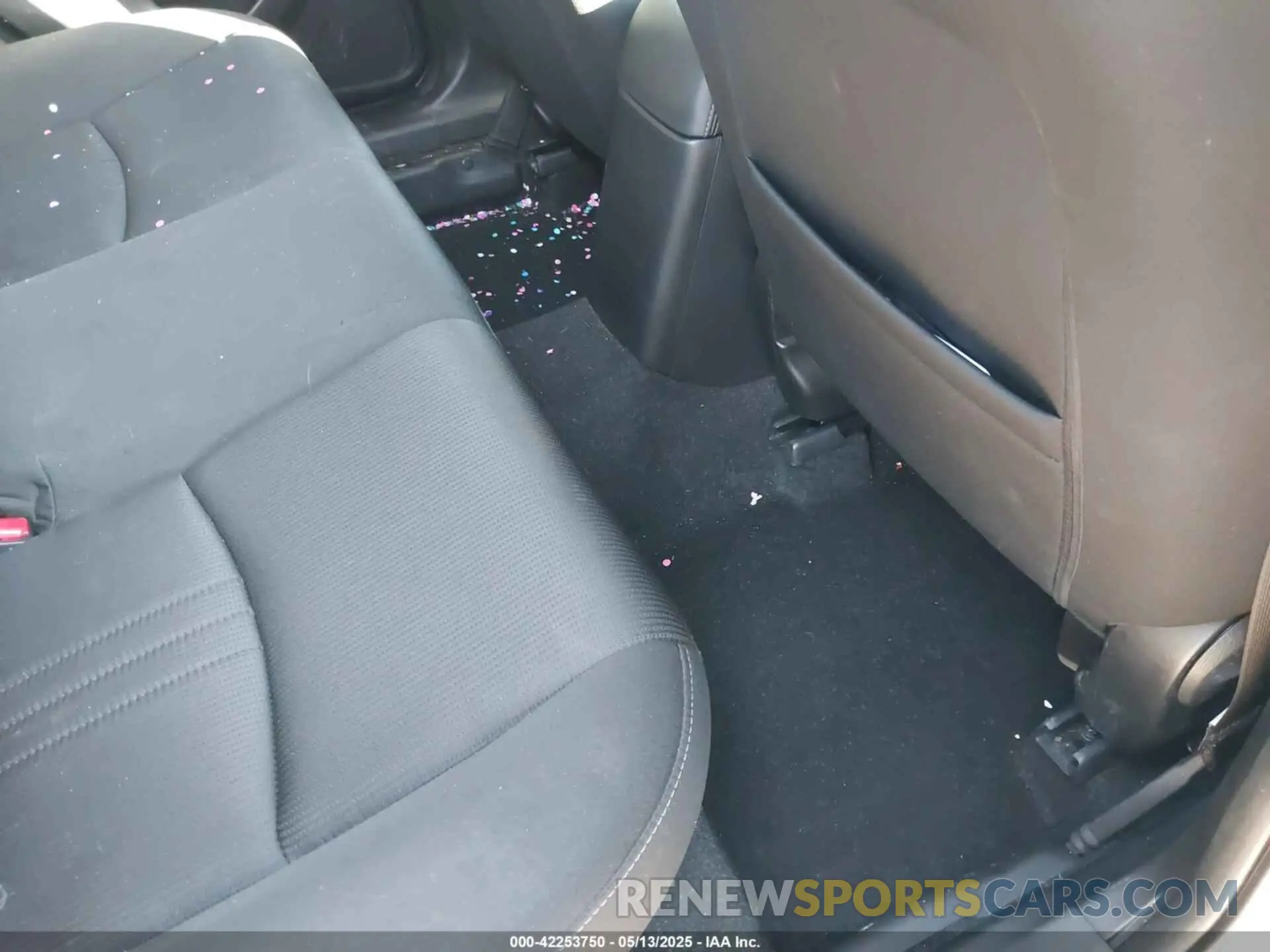 8 Photograph of a damaged car JM1DKFB70M1516397 MAZDA CX-3 2021