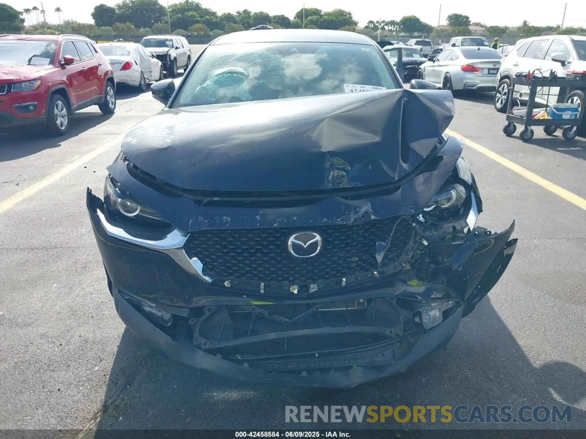 12 Photograph of a damaged car 3MVDMACL8LM102115 MAZDA CX-30 2020