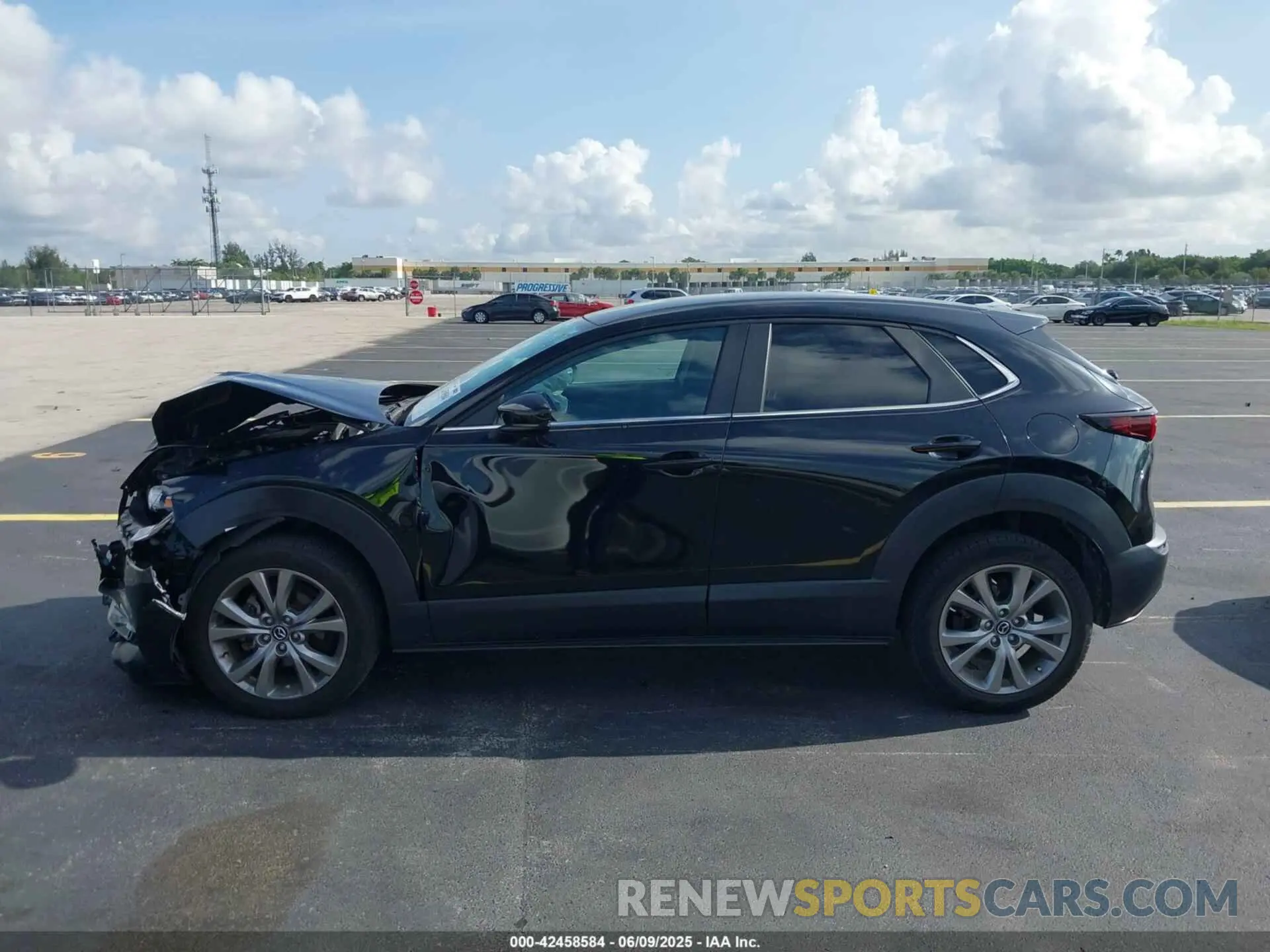 14 Photograph of a damaged car 3MVDMACL8LM102115 MAZDA CX-30 2020