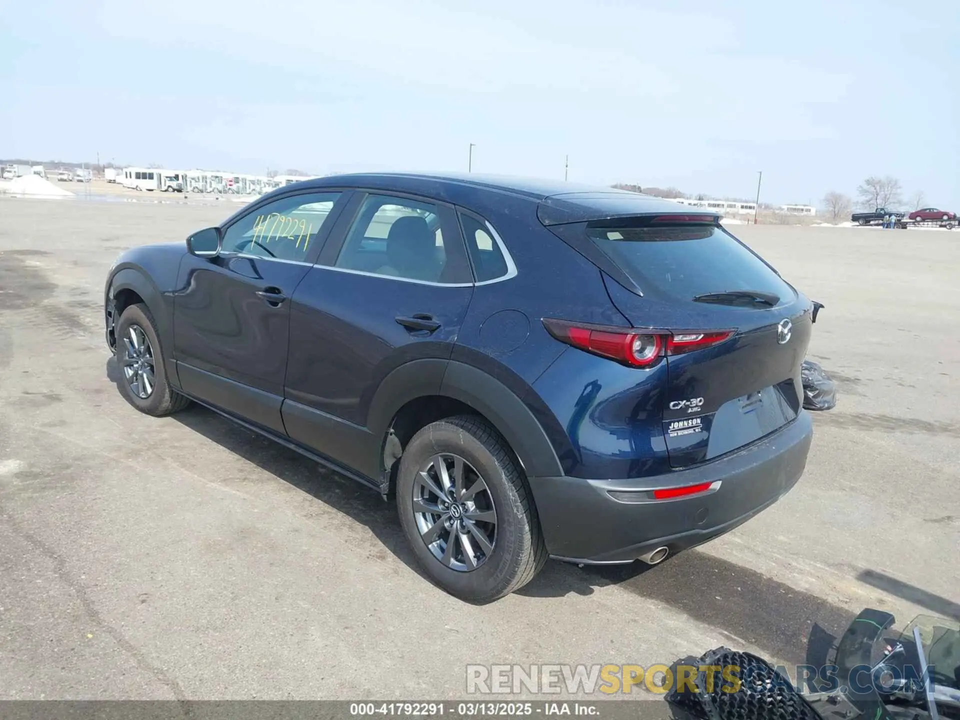 3 Photograph of a damaged car 3MVDMBBLXLM105461 MAZDA CX-30 2020