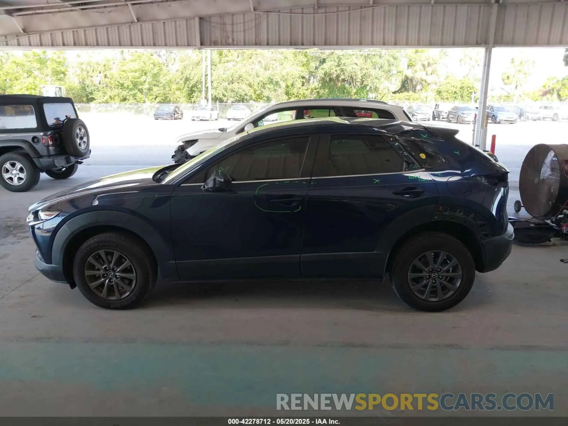 15 Photograph of a damaged car 3MVDMBBLXLM124639 MAZDA CX-30 2020
