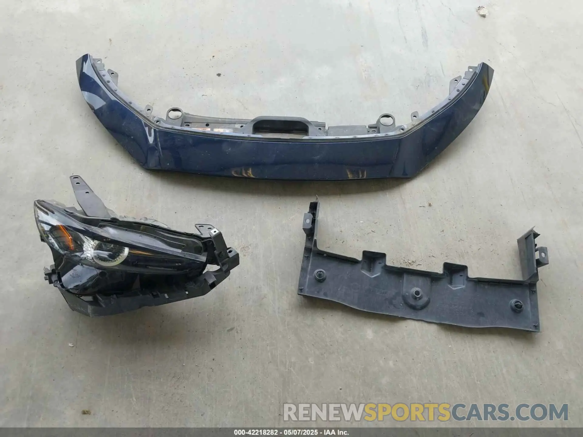 12 Photograph of a damaged car 3MVDMBCL8LM133368 MAZDA CX-30 2020