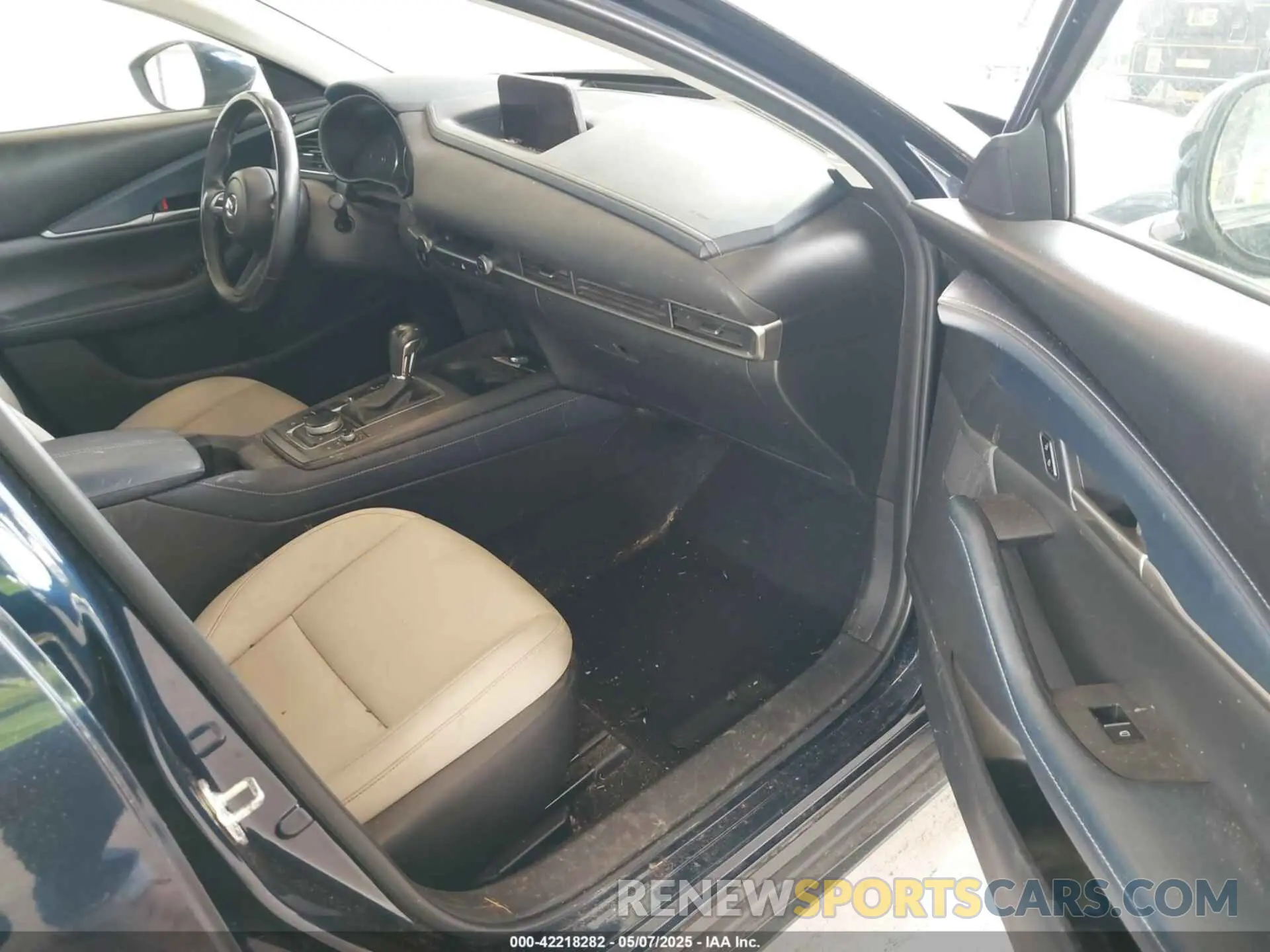 5 Photograph of a damaged car 3MVDMBCL8LM133368 MAZDA CX-30 2020