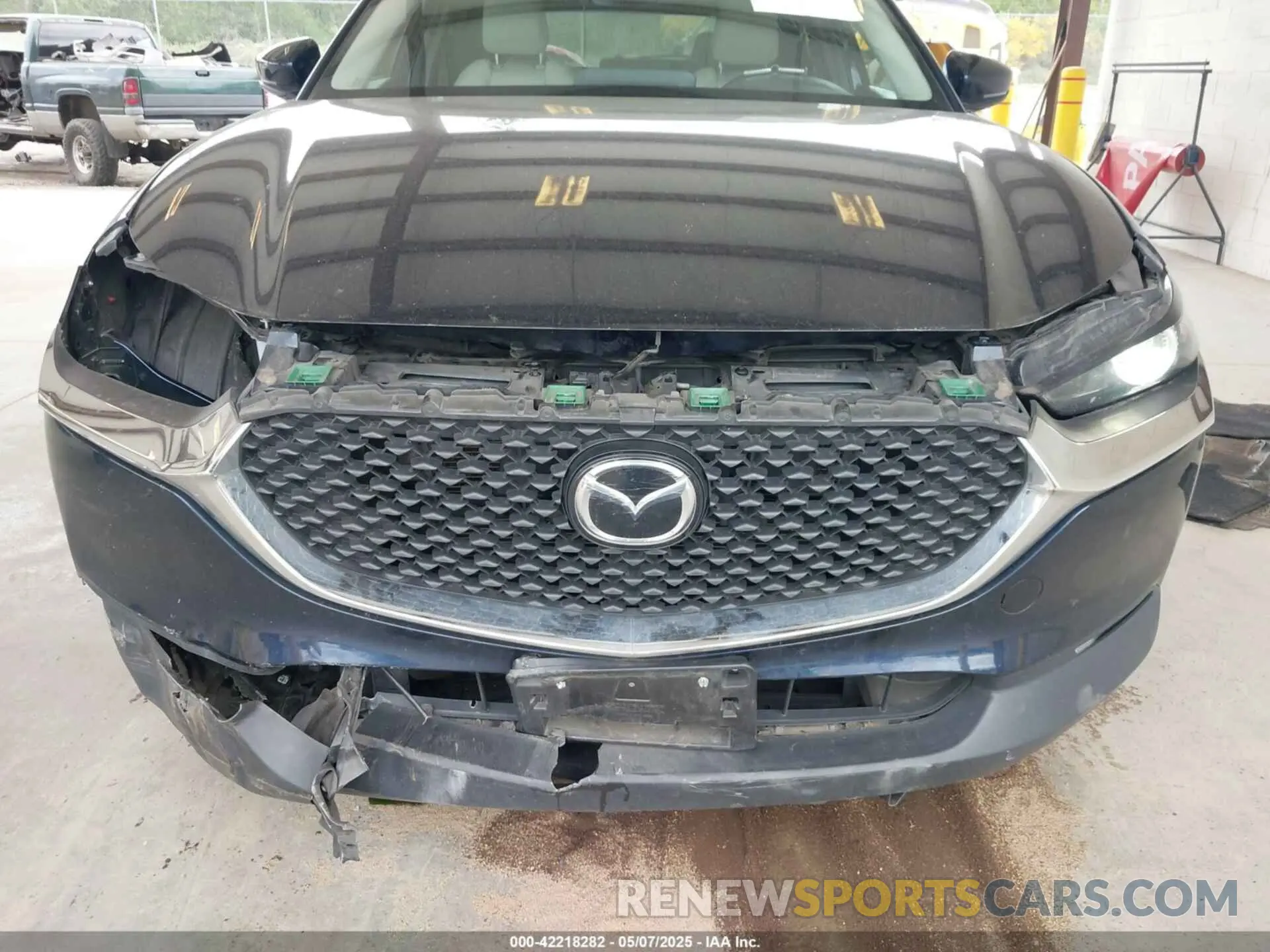 6 Photograph of a damaged car 3MVDMBCL8LM133368 MAZDA CX-30 2020
