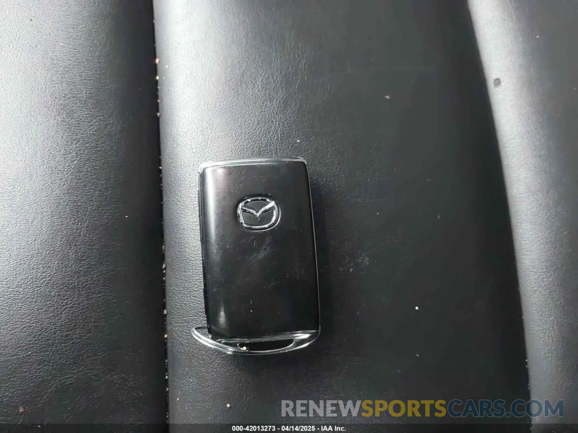 11 Photograph of a damaged car 3MVDMBCLXLM105748 MAZDA CX-30 2020