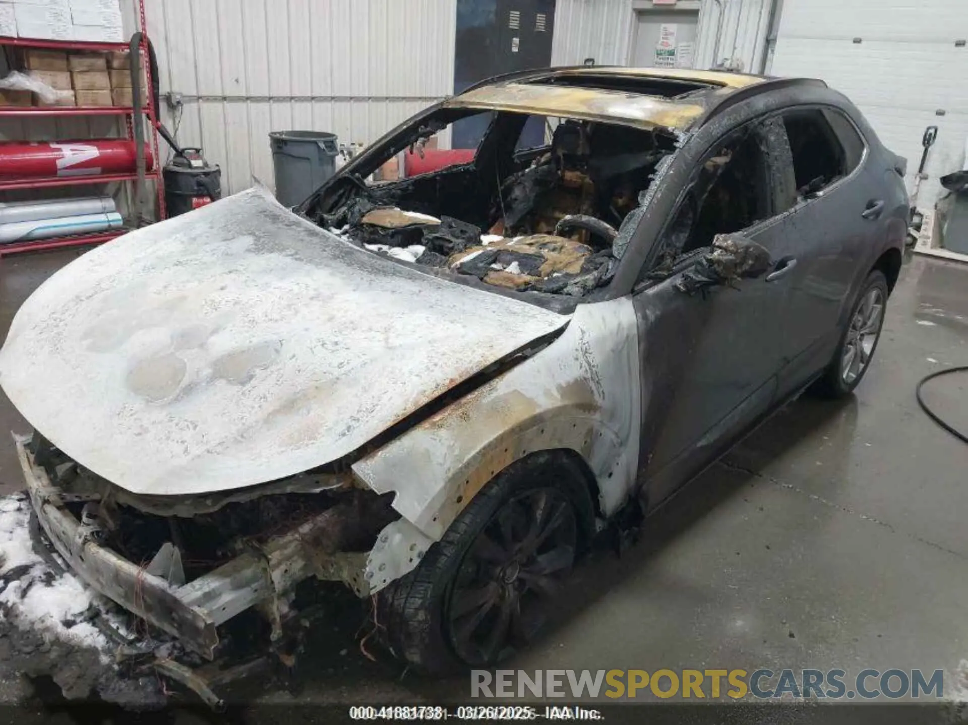 2 Photograph of a damaged car 3MVDMBEM1LM139700 MAZDA CX-30 2020
