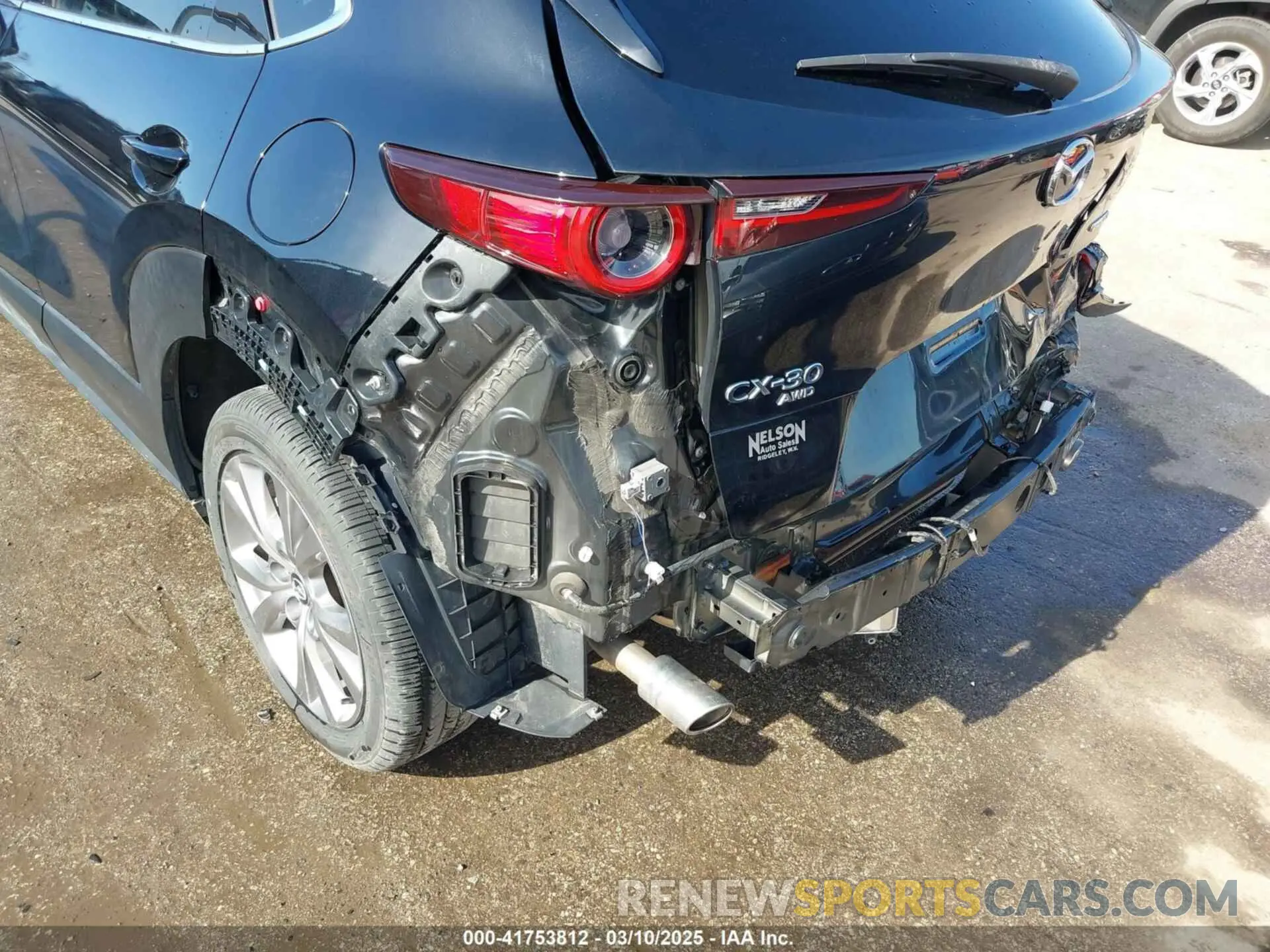 18 Photograph of a damaged car 3MVDMBEM5LM106120 MAZDA CX-30 2020
