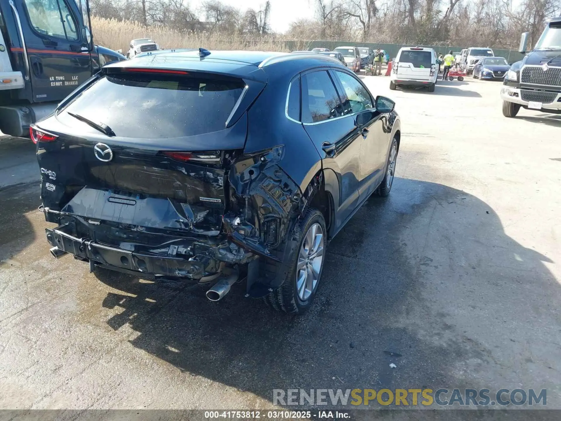 4 Photograph of a damaged car 3MVDMBEM5LM106120 MAZDA CX-30 2020