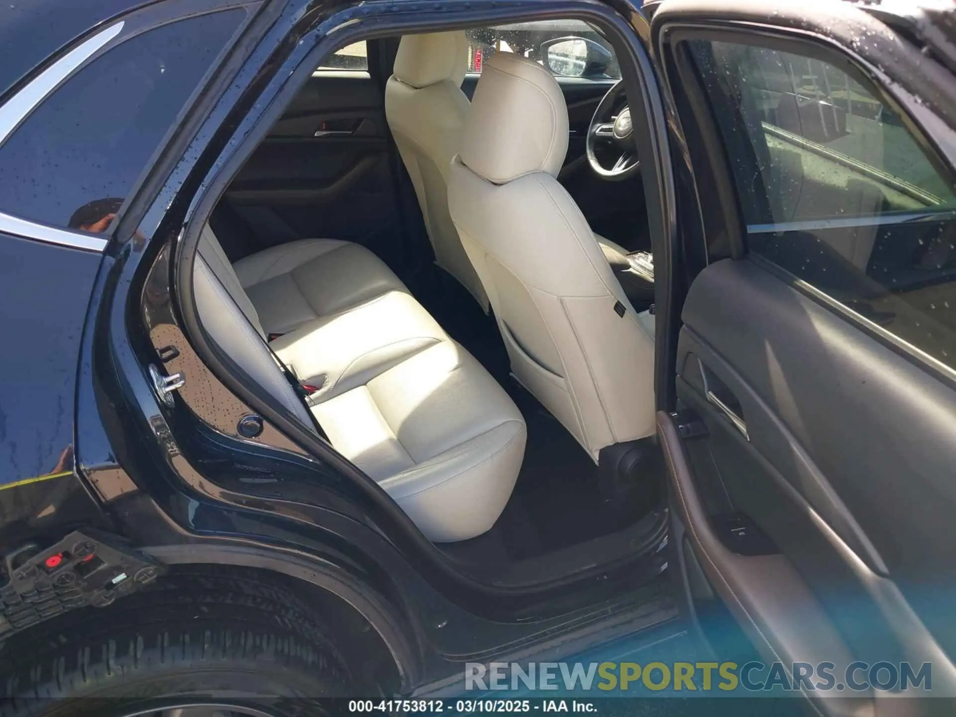 8 Photograph of a damaged car 3MVDMBEM5LM106120 MAZDA CX-30 2020
