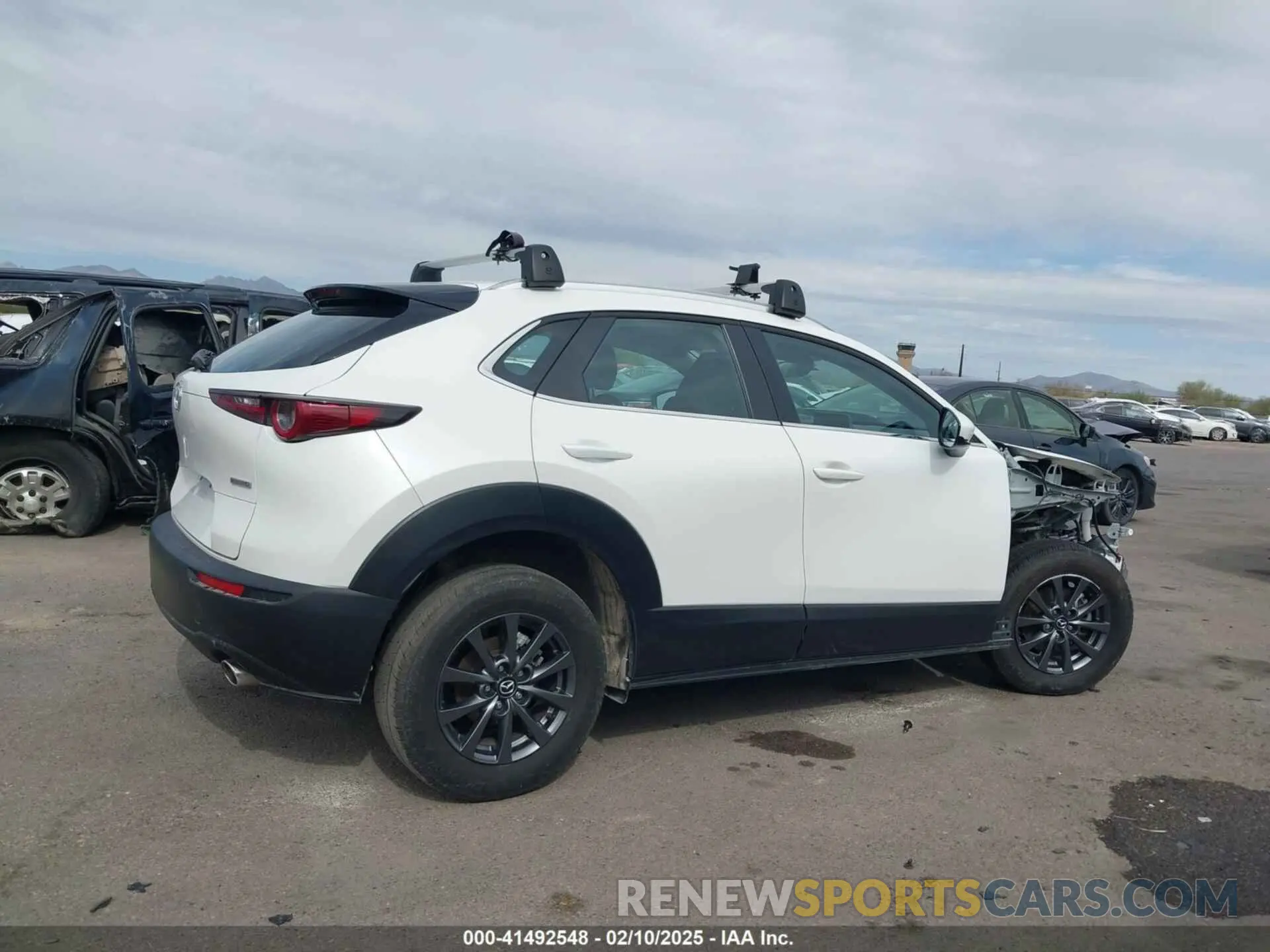 14 Photograph of a damaged car 3MVDMAAL8MM226728 MAZDA CX-30 2021
