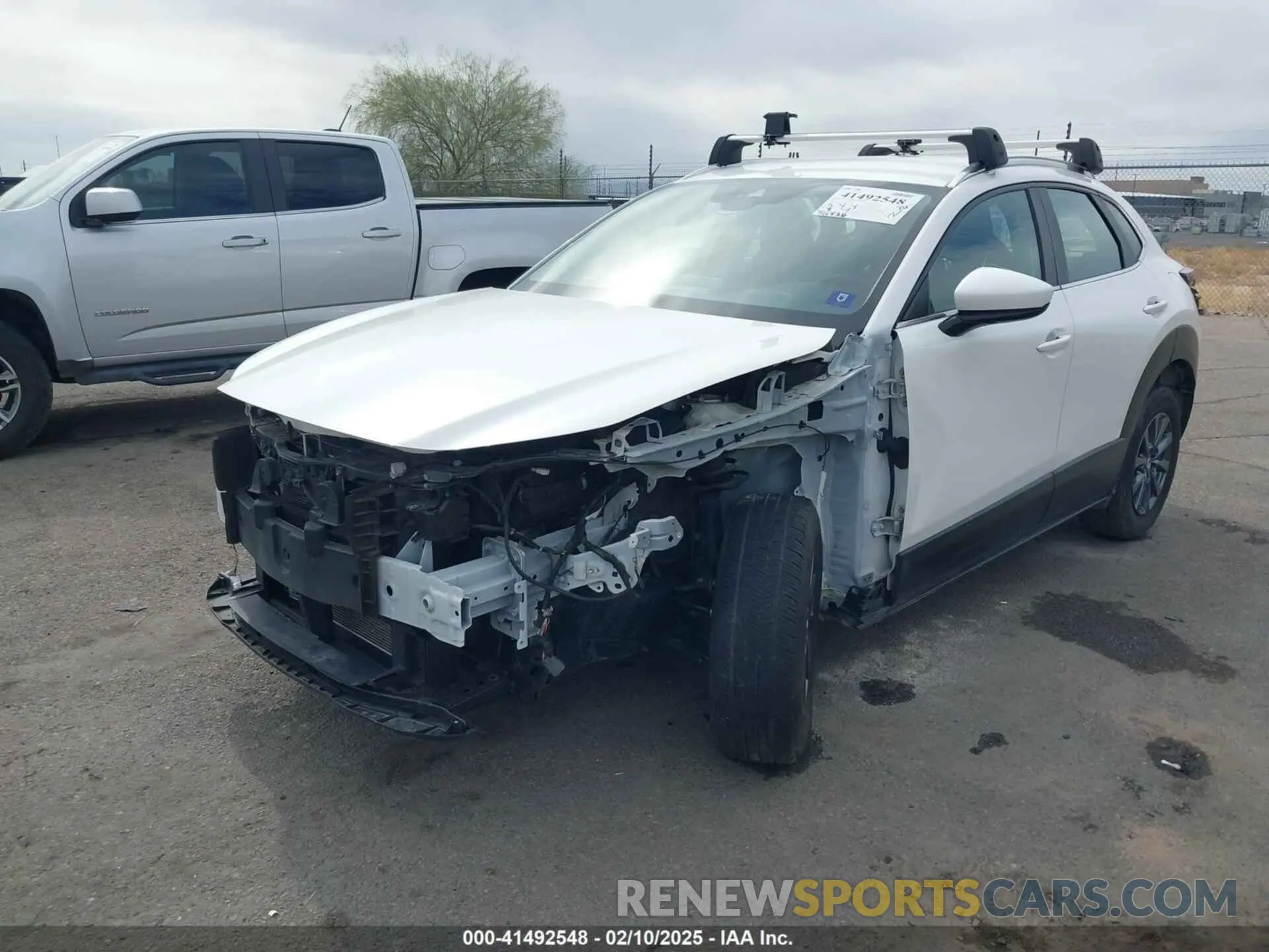 2 Photograph of a damaged car 3MVDMAAL8MM226728 MAZDA CX-30 2021