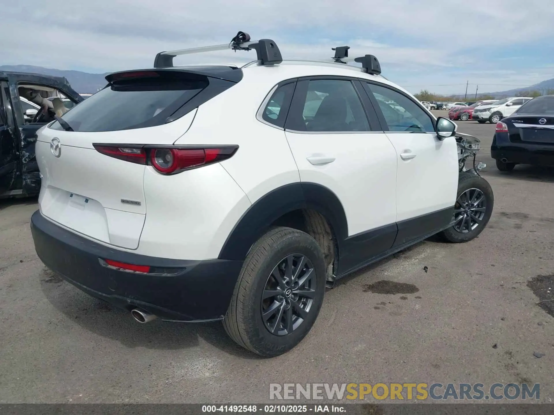 4 Photograph of a damaged car 3MVDMAAL8MM226728 MAZDA CX-30 2021