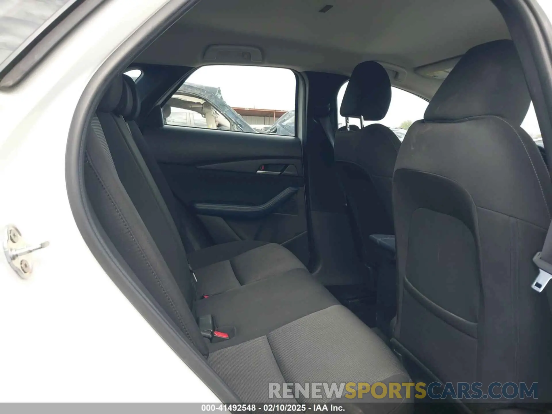 8 Photograph of a damaged car 3MVDMAAL8MM226728 MAZDA CX-30 2021