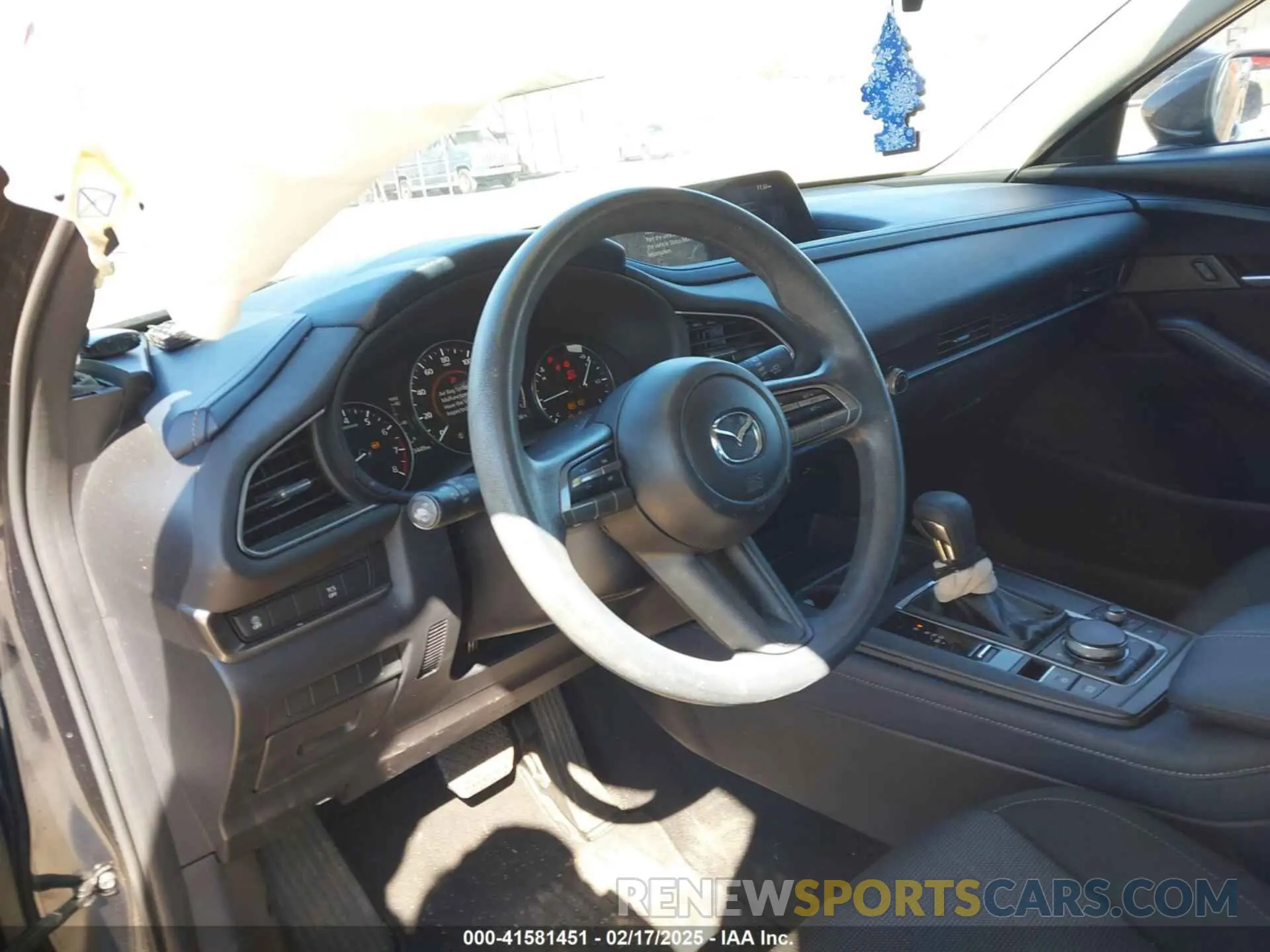 18 Photograph of a damaged car 3MVDMAALXMM269676 MAZDA CX-30 2021