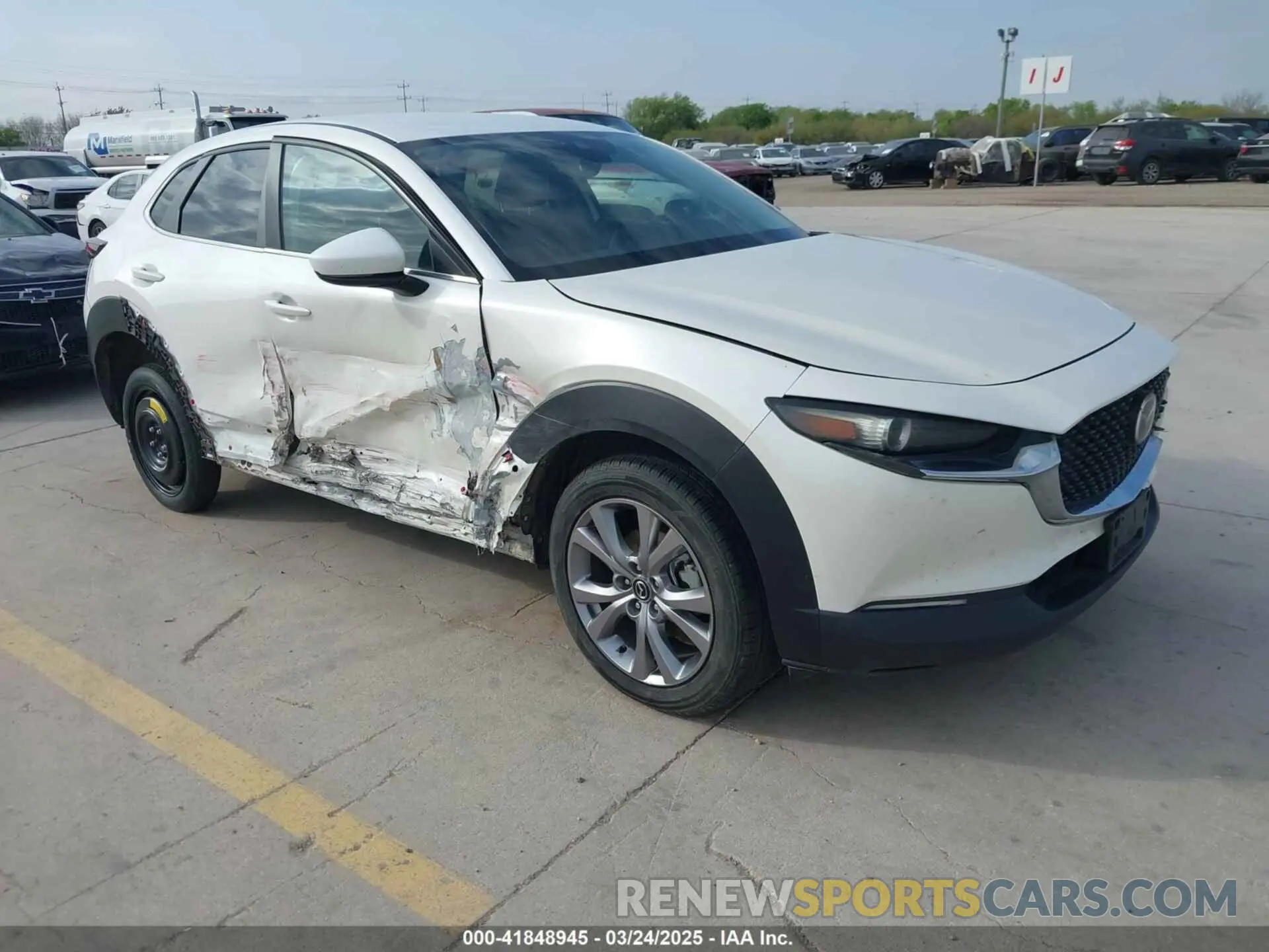 1 Photograph of a damaged car 3MVDMABL1MM248505 MAZDA CX-30 2021