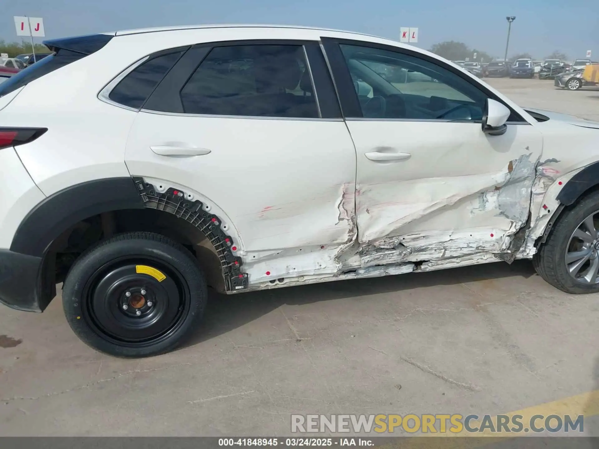 6 Photograph of a damaged car 3MVDMABL1MM248505 MAZDA CX-30 2021
