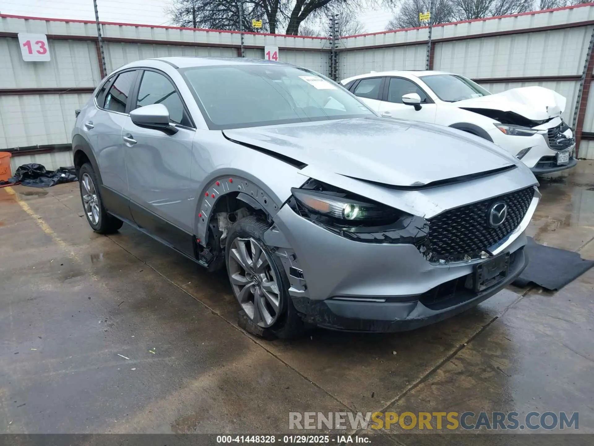 1 Photograph of a damaged car 3MVDMABL2MM221586 MAZDA CX-30 2021