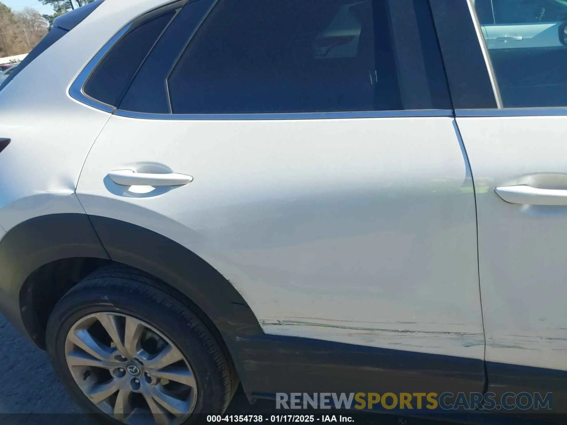 19 Фотография поврежденного автомобиля 3MVDMABL3MM239692 MAZDA CX-30 2021