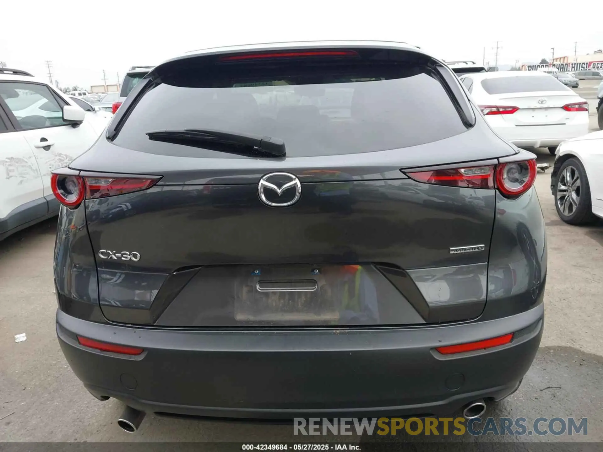16 Photograph of a damaged car 3MVDMABL4MM220536 MAZDA CX-30 2021