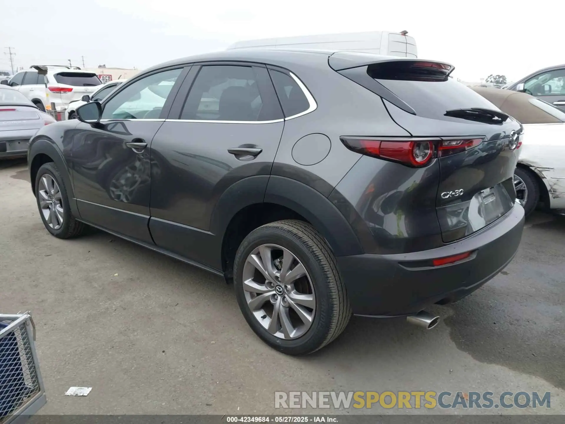 3 Photograph of a damaged car 3MVDMABL4MM220536 MAZDA CX-30 2021