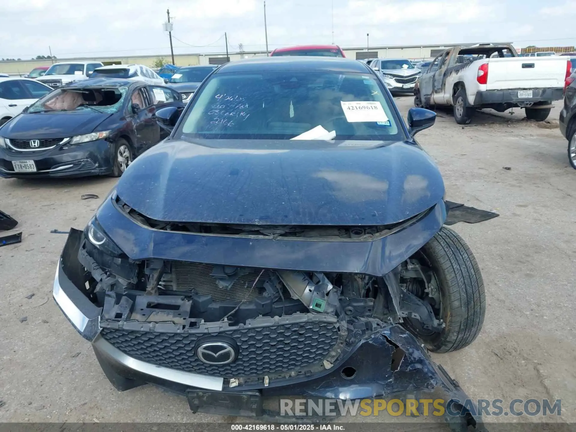 12 Фотография поврежденного автомобиля 3MVDMABL6MM202166 MAZDA CX-30 2021
