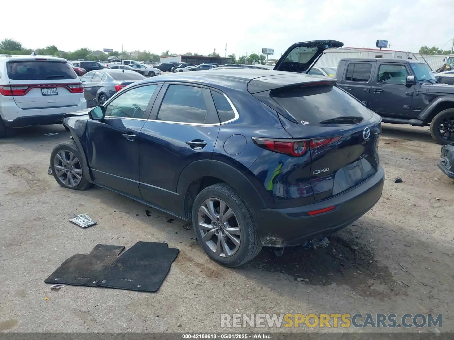 3 Фотография поврежденного автомобиля 3MVDMABL6MM202166 MAZDA CX-30 2021