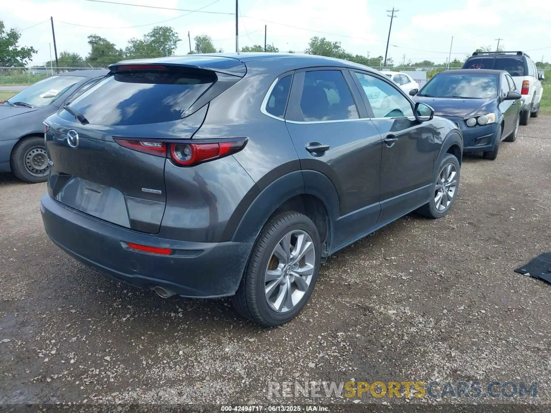 4 Photograph of a damaged car 3MVDMABL7MM221566 MAZDA CX-30 2021