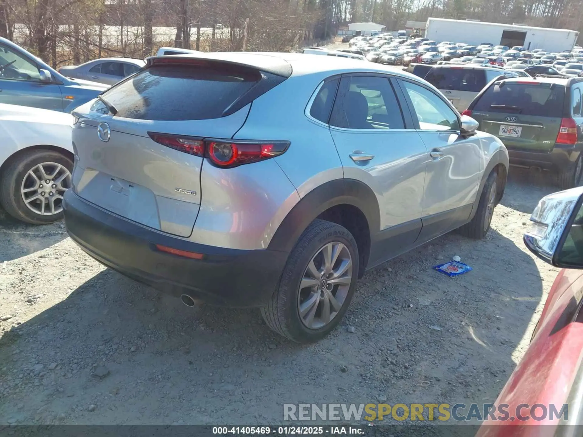 4 Photograph of a damaged car 3MVDMACL4MM256113 MAZDA CX-30 2021
