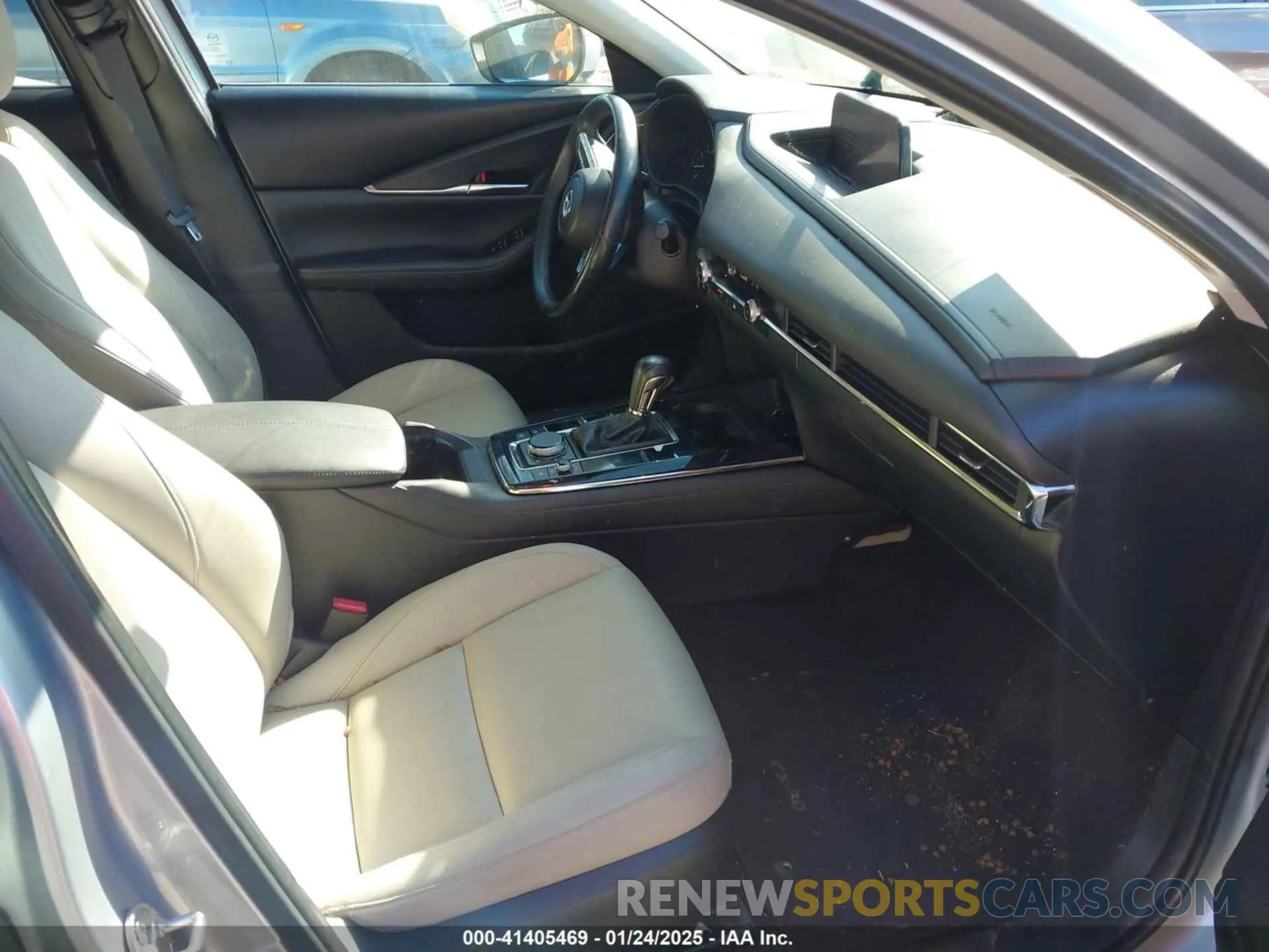 5 Photograph of a damaged car 3MVDMACL4MM256113 MAZDA CX-30 2021
