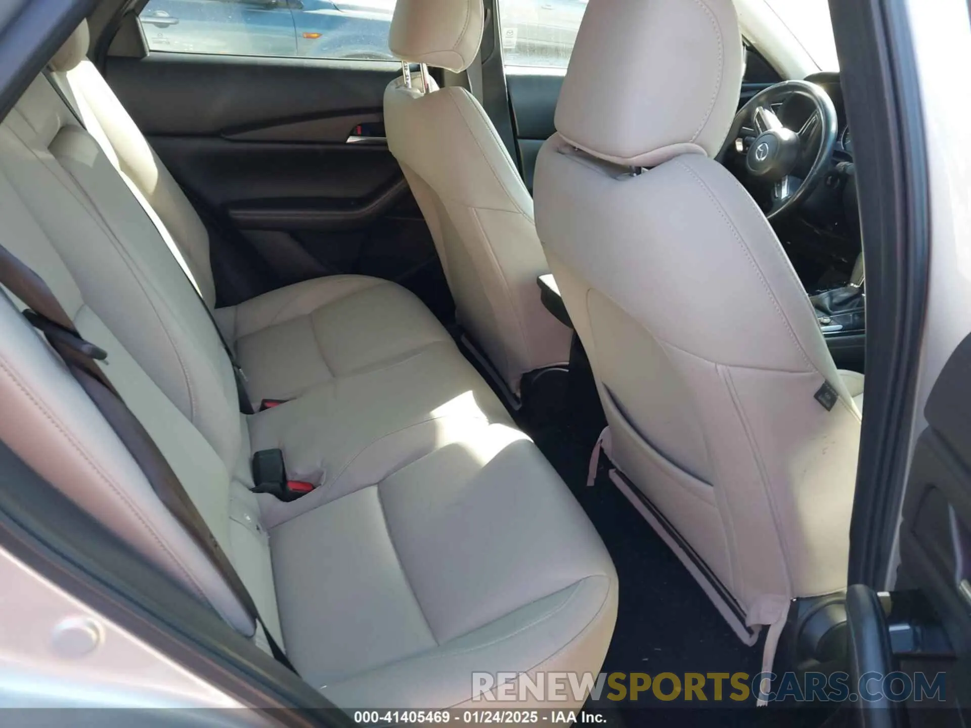 8 Photograph of a damaged car 3MVDMACL4MM256113 MAZDA CX-30 2021