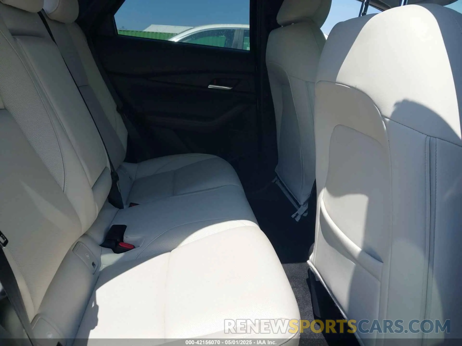 8 Photograph of a damaged car 3MVDMADL7MM211889 MAZDA CX-30 2021
