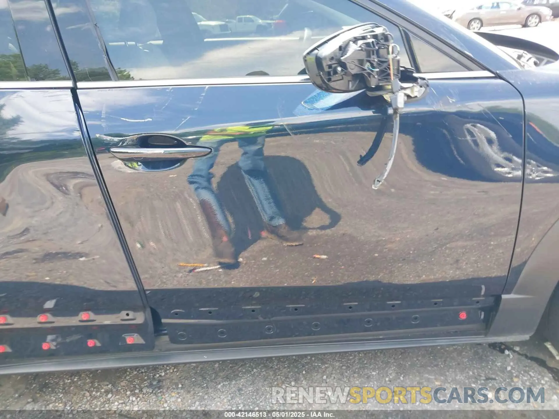 18 Photograph of a damaged car 3MVDMADLXMM201583 MAZDA CX-30 2021
