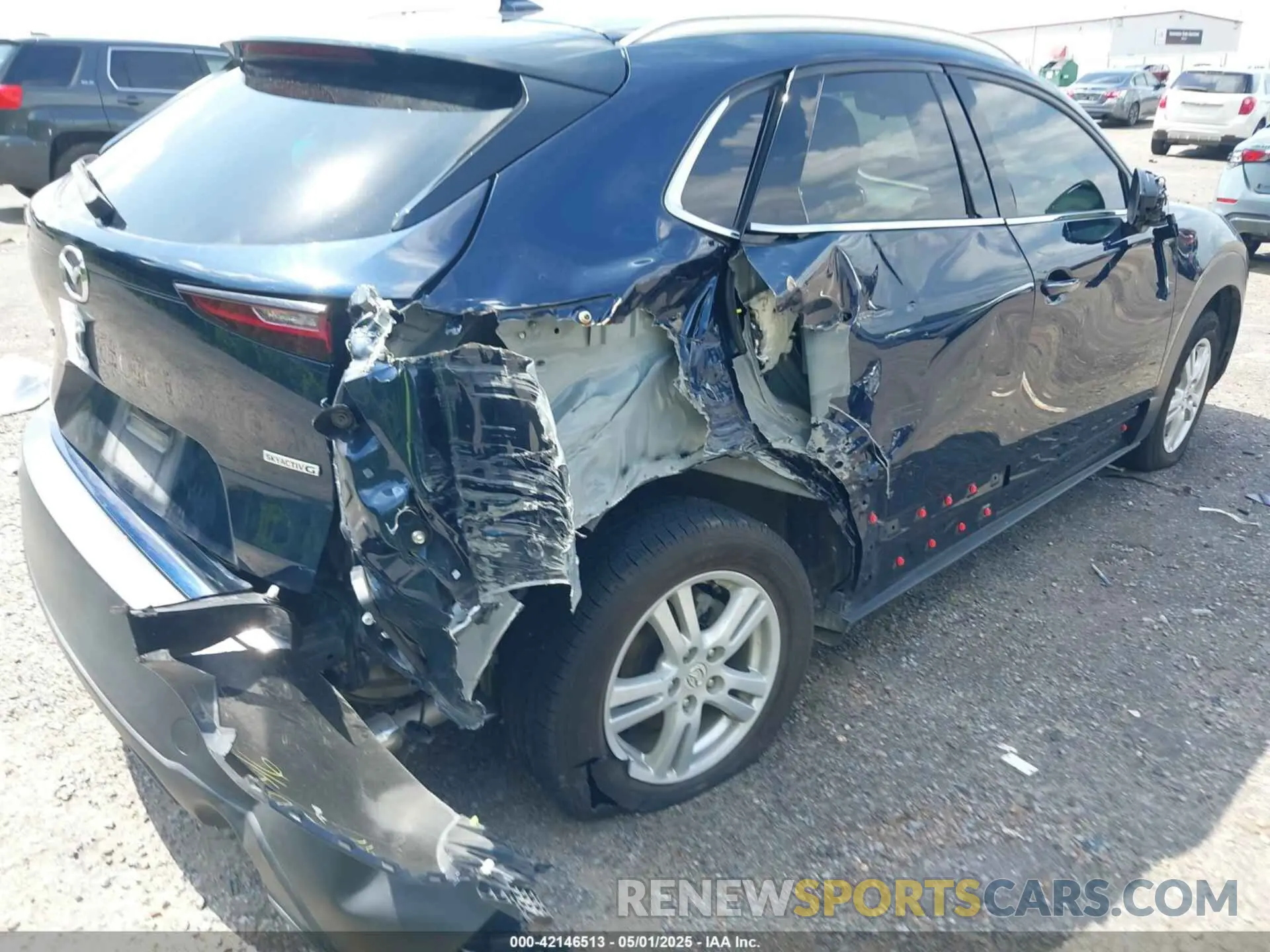 6 Photograph of a damaged car 3MVDMADLXMM201583 MAZDA CX-30 2021