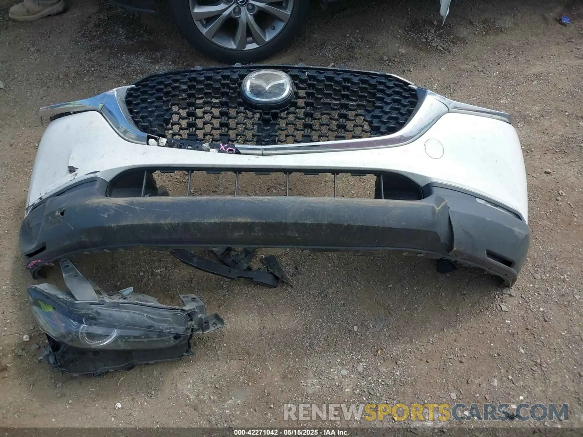 18 Photograph of a damaged car 3MVDMADLXMM315664 MAZDA CX-30 2021