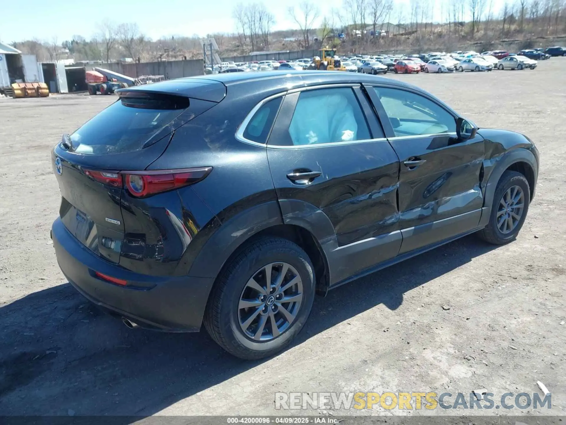 4 Фотография поврежденного автомобиля 3MVDMBAL3MM214735 MAZDA CX-30 2021