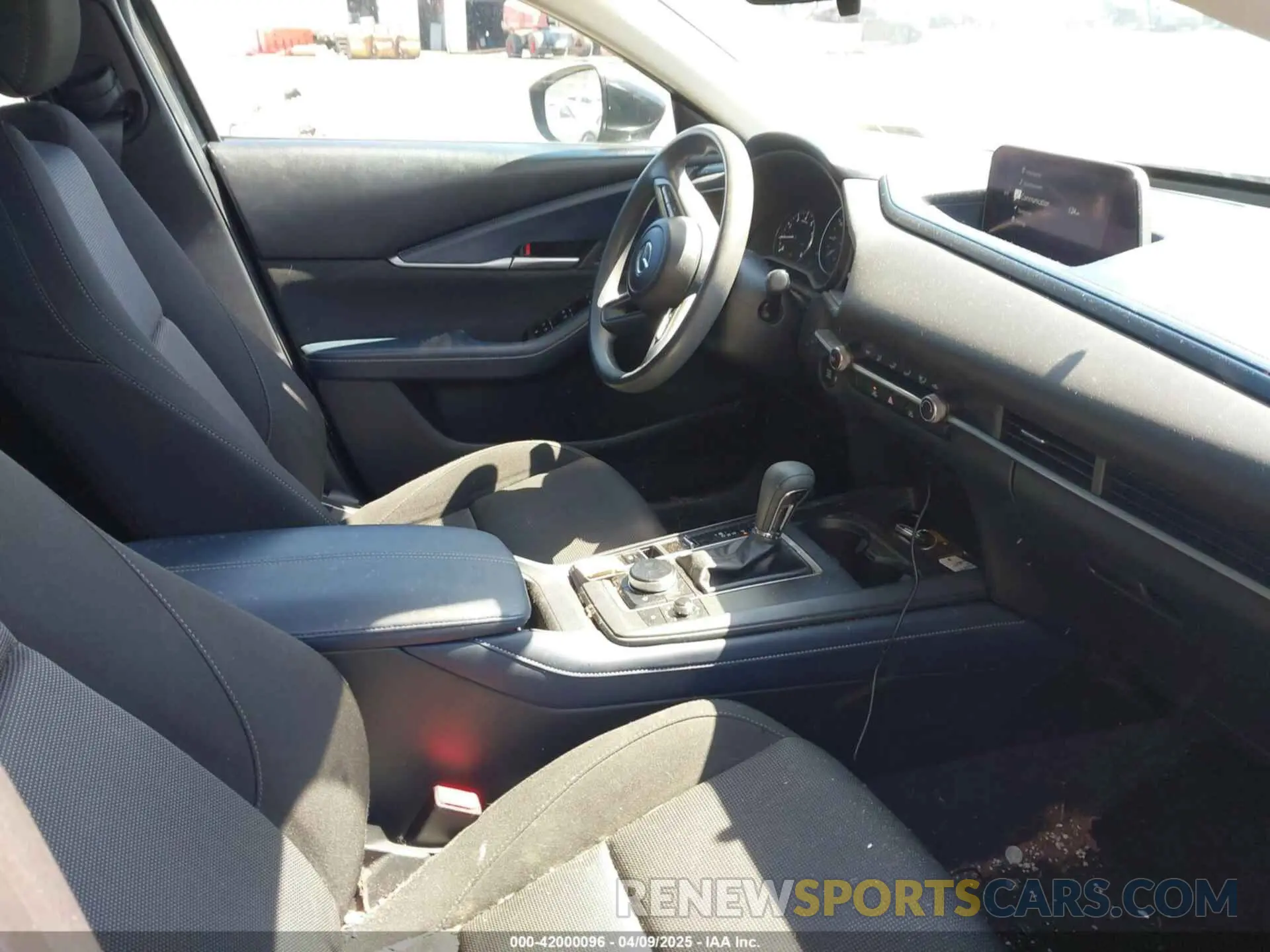 5 Фотография поврежденного автомобиля 3MVDMBAL3MM214735 MAZDA CX-30 2021