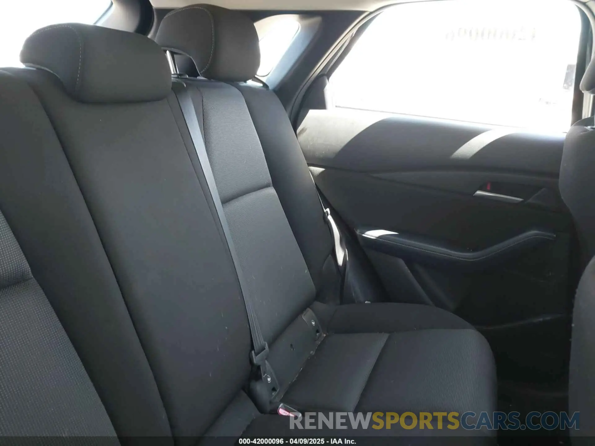 8 Фотография поврежденного автомобиля 3MVDMBAL3MM214735 MAZDA CX-30 2021