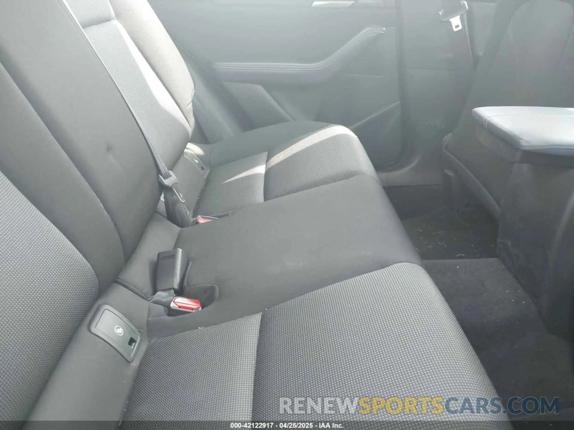 8 Photograph of a damaged car 3MVDMBAL6MM206130 MAZDA CX-30 2021