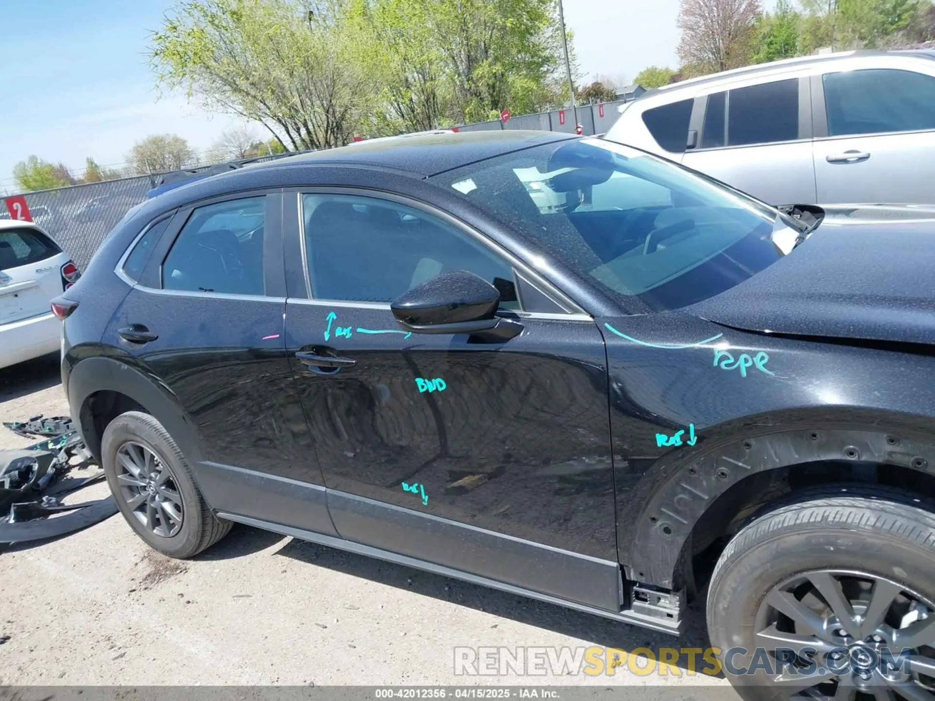 14 Фотография поврежденного автомобиля 3MVDMBAL6MM302498 MAZDA CX-30 2021