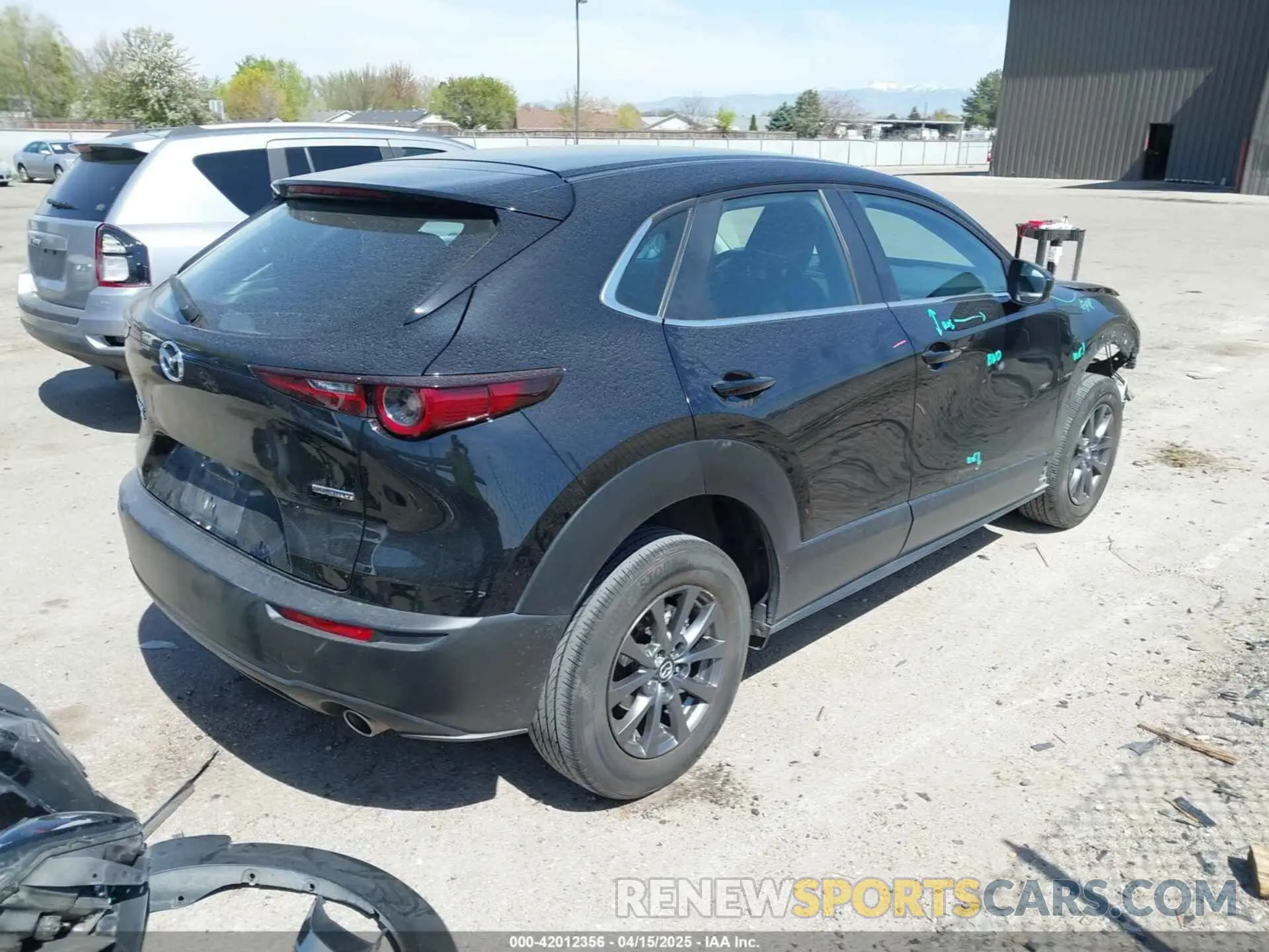 4 Фотография поврежденного автомобиля 3MVDMBAL6MM302498 MAZDA CX-30 2021